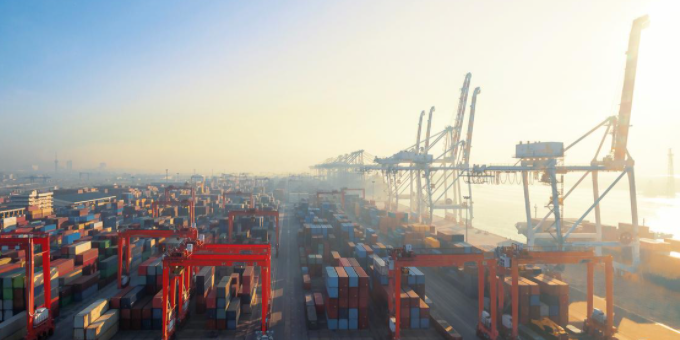 "稳外贸"多个口岸码头宣布重箱免费堆存，，，堆场近期也不得涨价