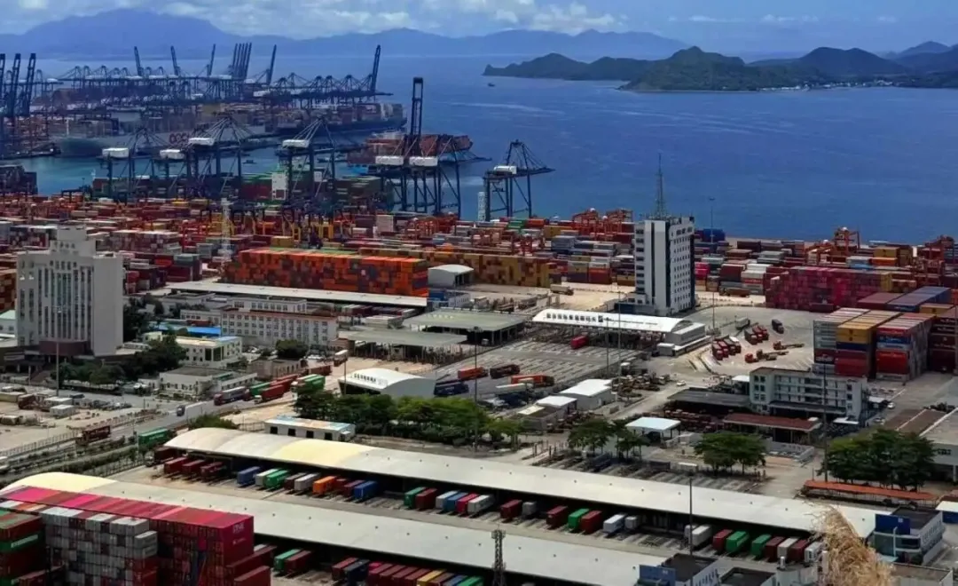 苹果17跨洋而来，，集装箱的“硬核”之旅